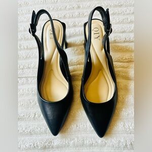 Like New! Womens Pointed Closed Toe Chunky Heel Slingback Heels for Women, size8